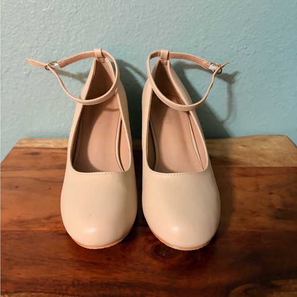 Cream Mary Jane Heels - Picture 3 of 13